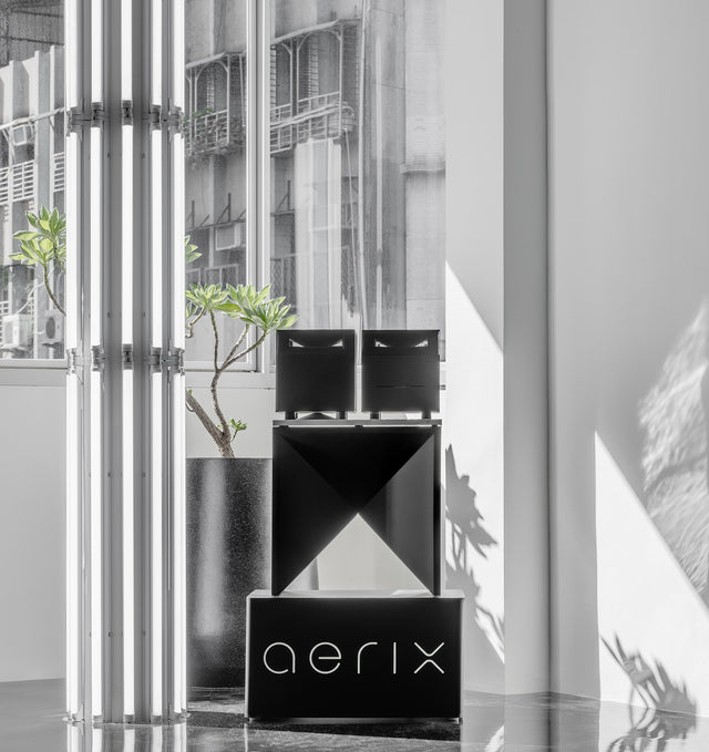 Aerix X-Stage in Black